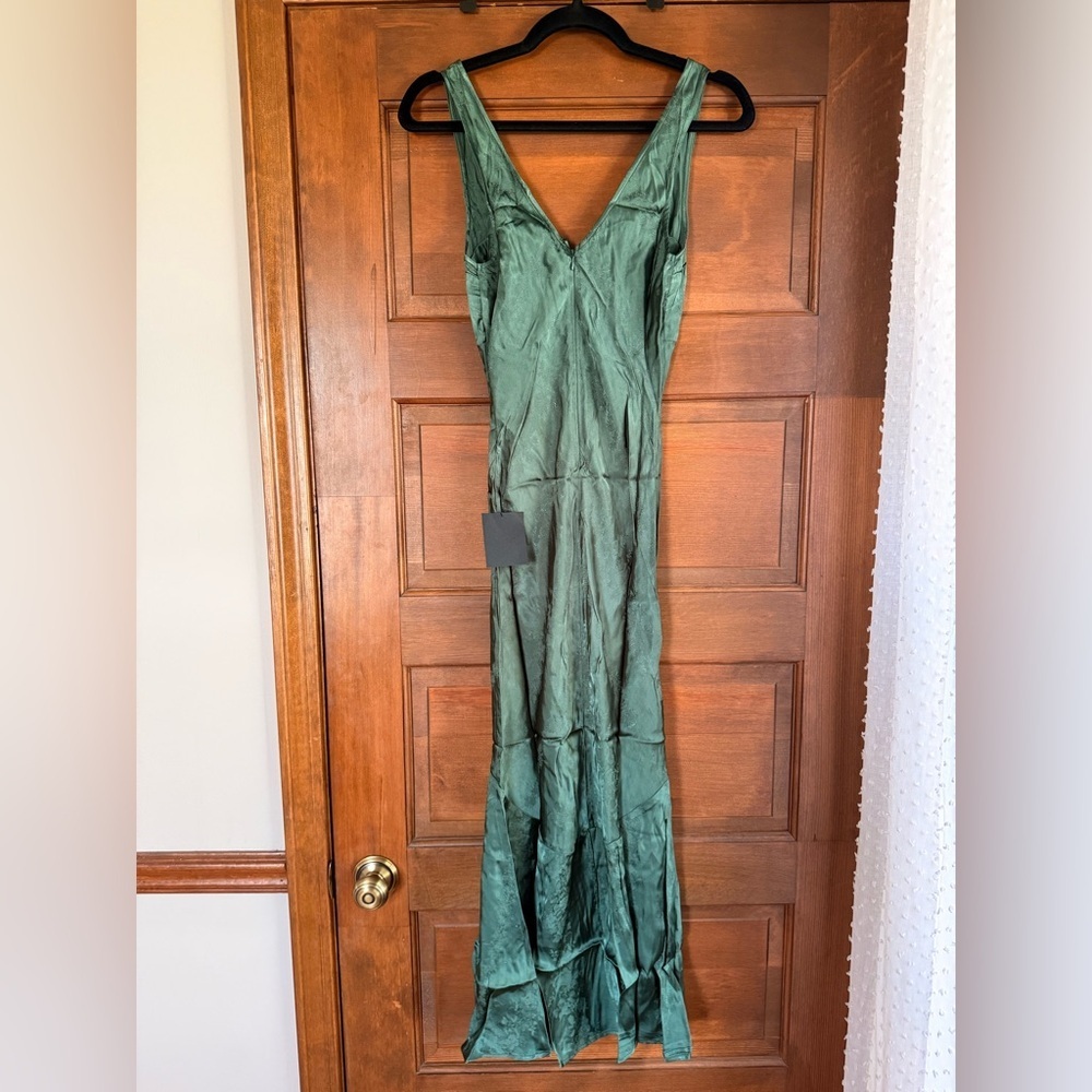 Lulus Exceptional Ideal Emerald Green Satin Jacquard Midi Dress - Picture 7 of 8